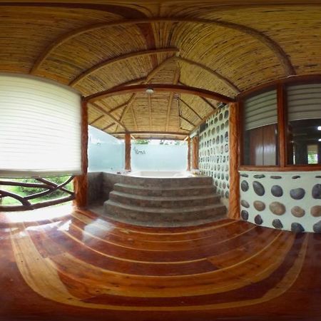 Ama Ecolodge Puerto Misahuallí エクステリア 写真